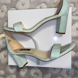 Mint Nine West Heels